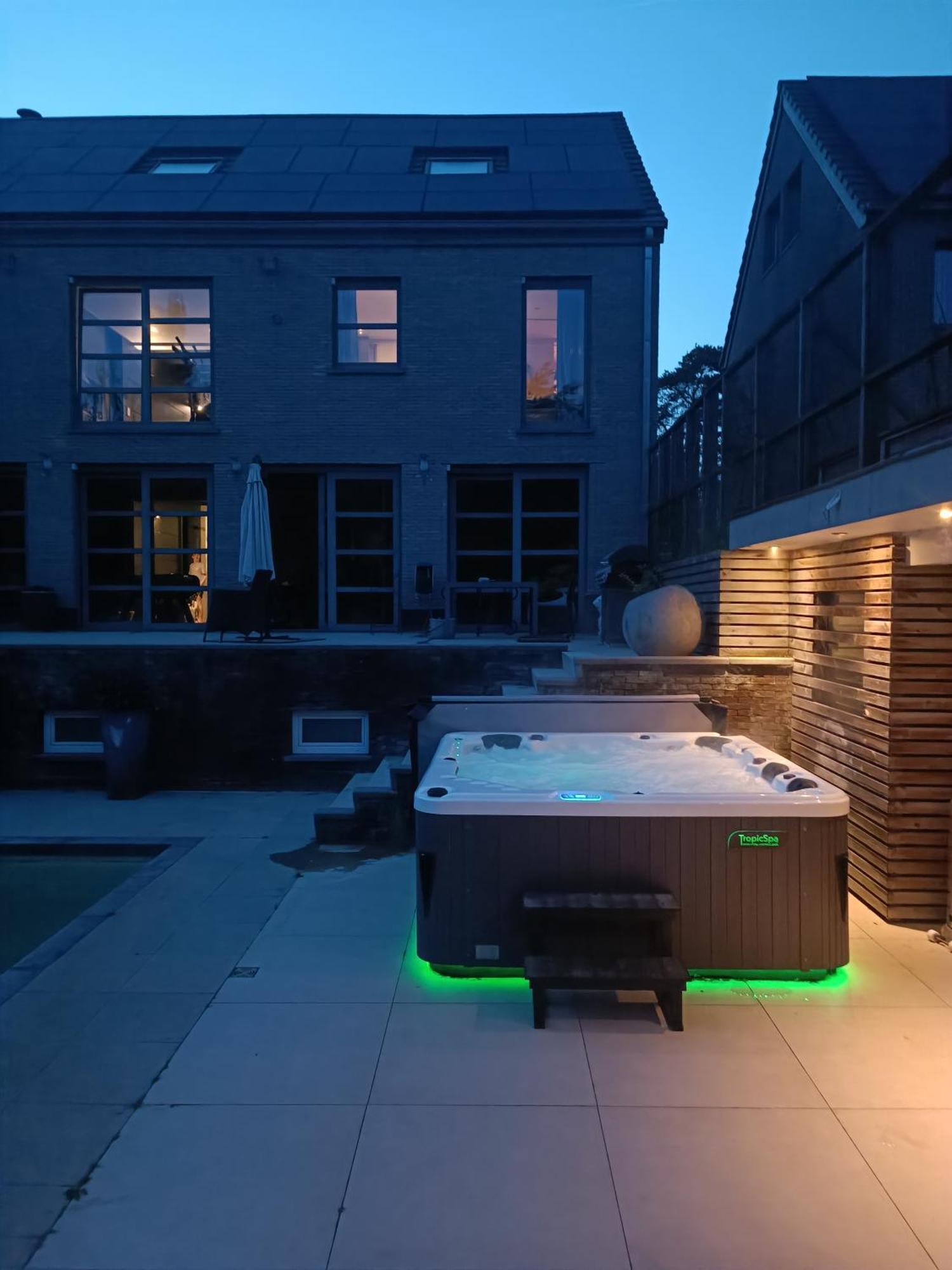Appartement 5 Personnes Avec Acces Piscine Et Jacuzzi Villers-la-Ville ภายนอก รูปภาพ